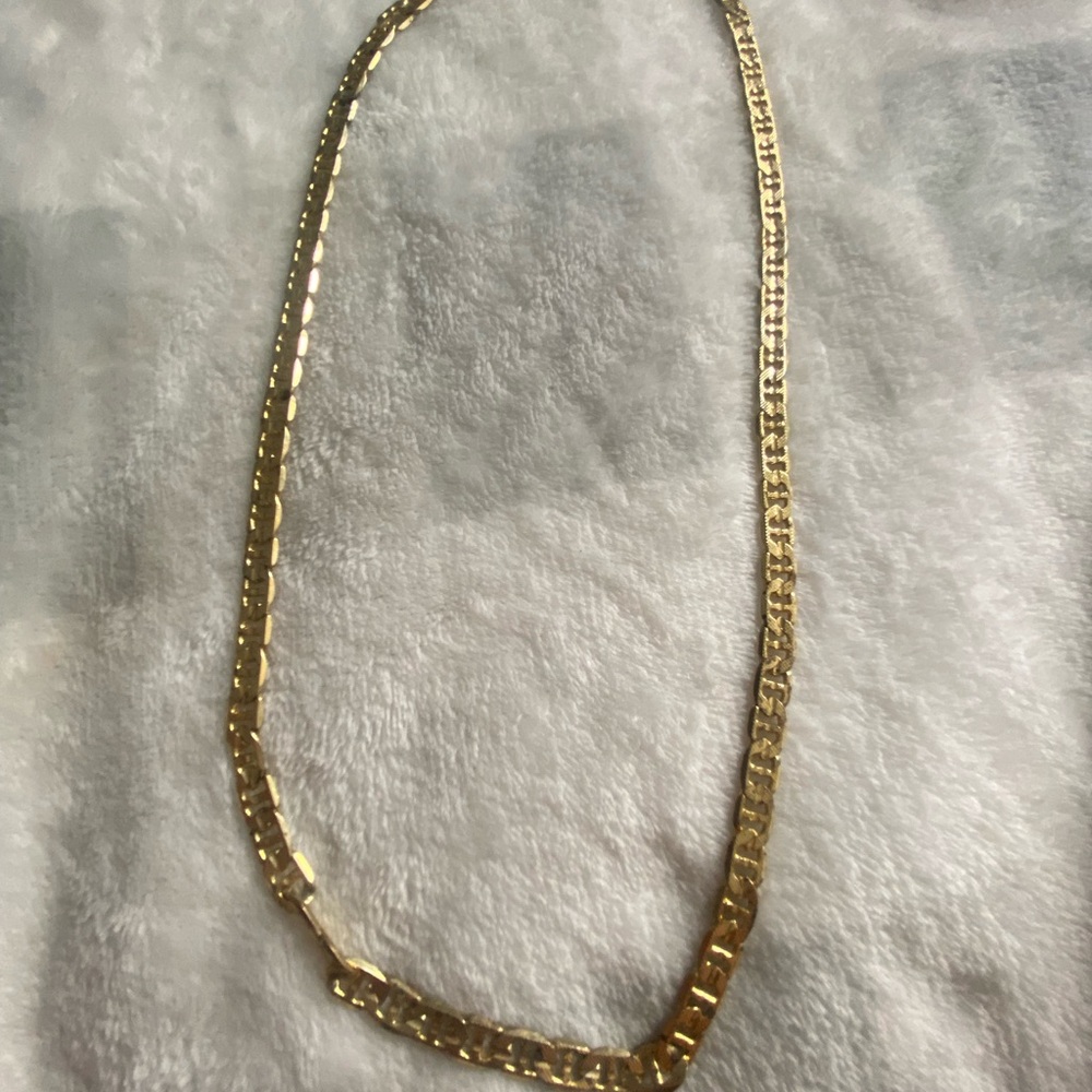 Elegant Gold Chain Necklace